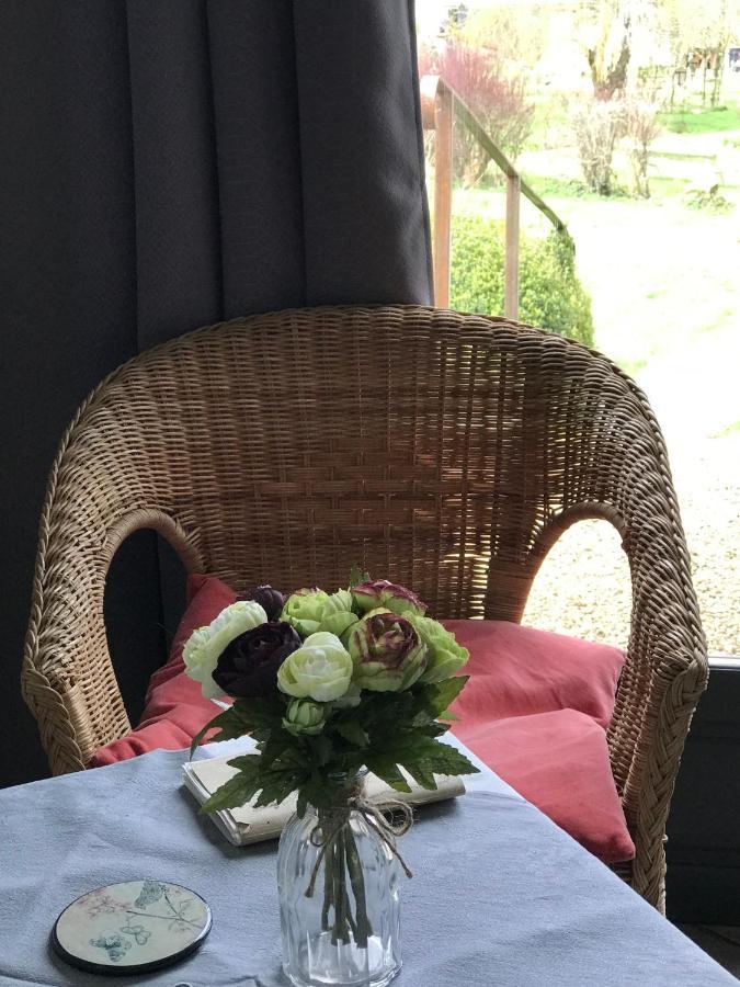 Au Balcon Du Bonheur Villa Malandry Kültér fotó